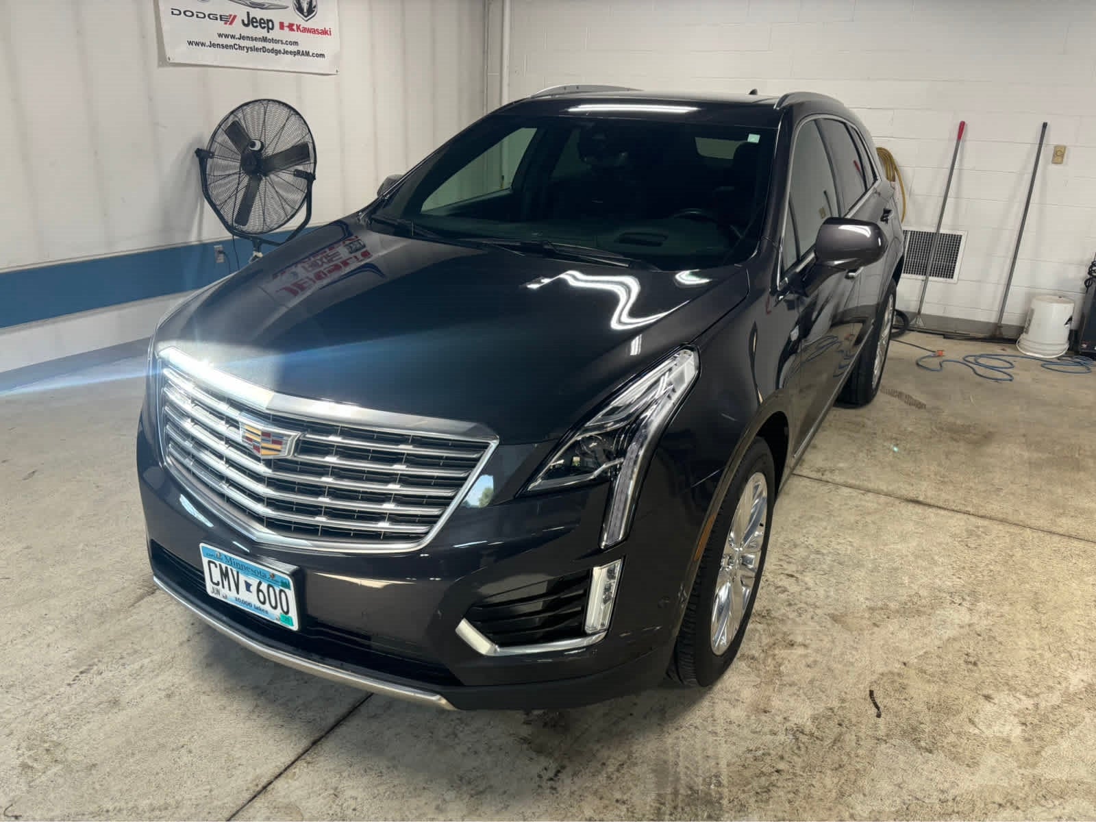 Used 2019 Cadillac XT5 Platinum with VIN 1GYKNGRSXKZ162072 for sale in New Ulm, Minnesota