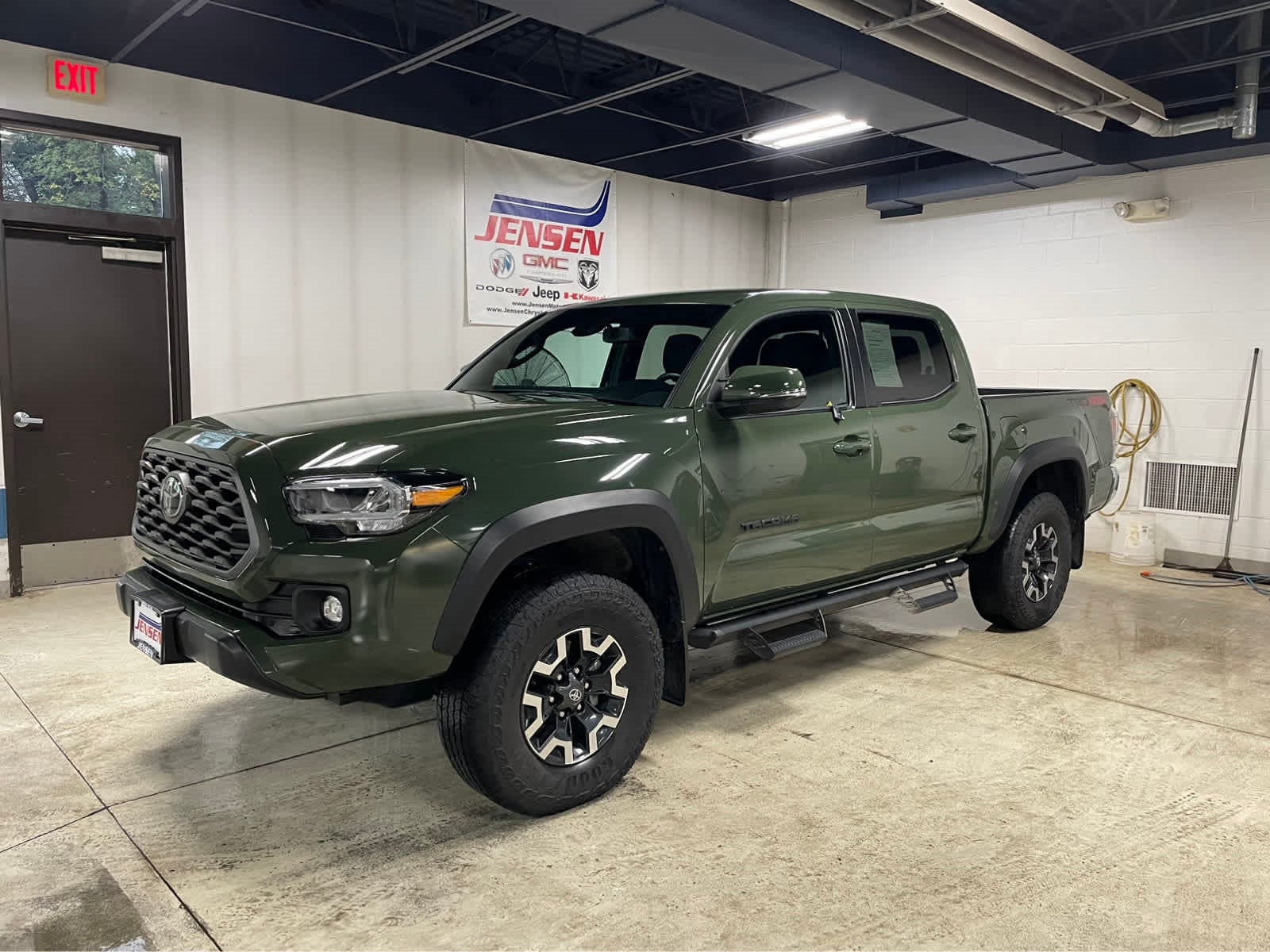 Used 2022 Toyota Tacoma TRD Off Road with VIN 3TMCZ5AN0NM481852 for sale in New Ulm, Minnesota